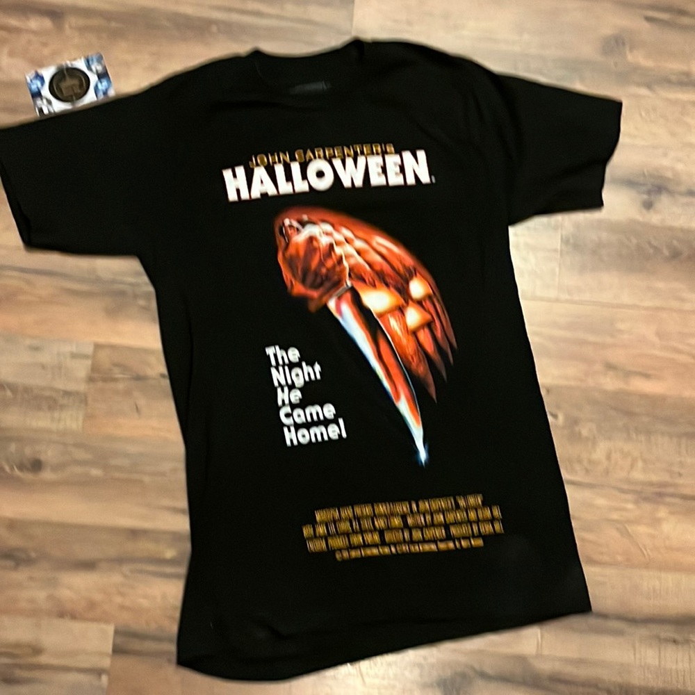 John Carpenter’s Halloween graphic tee “The Night He Came Home” women’s sz Small